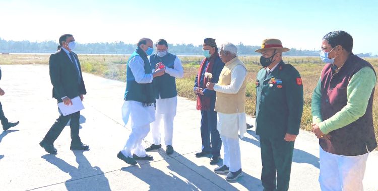 image: CM Dhami welcomes Defense Minister Rajnath Singh at Jolly Grant Airport